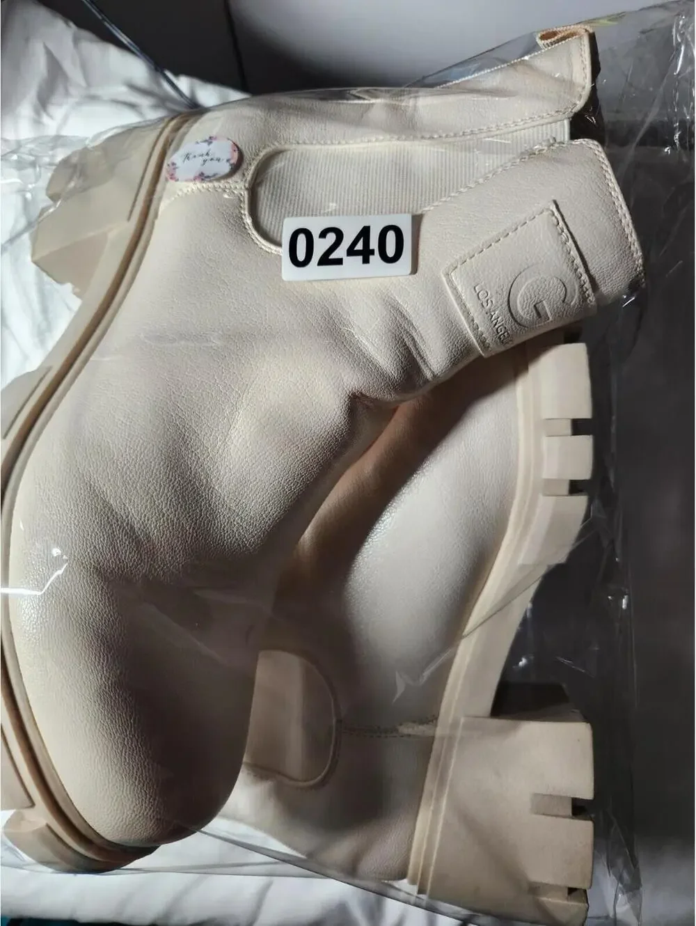 Gogo GBG White Chunky Chelsea Ankle Boots Size 8.5